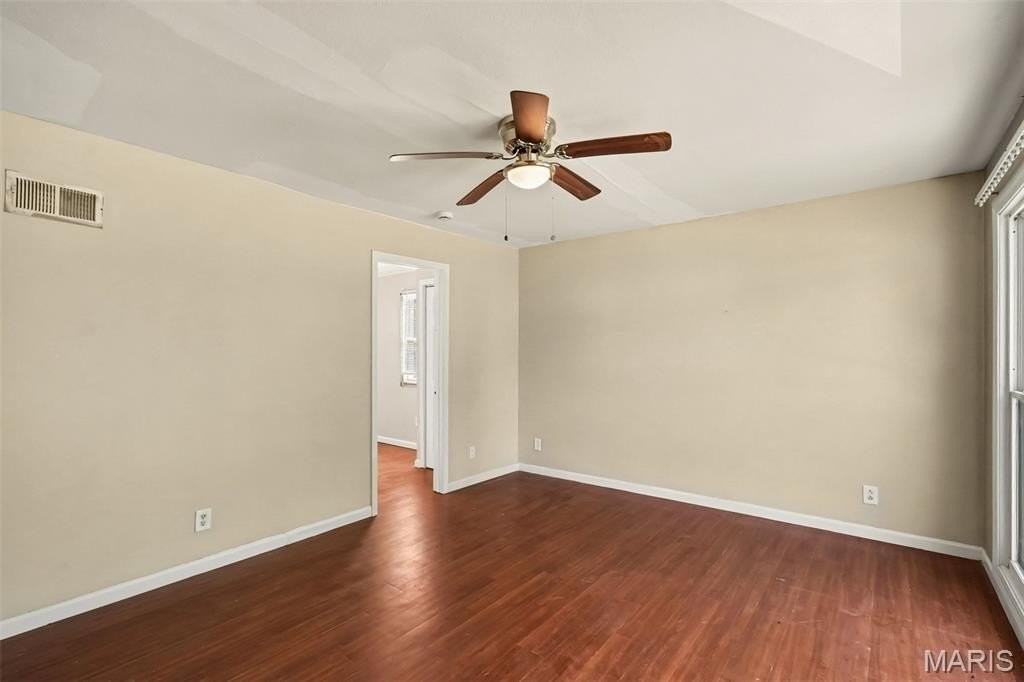 1223 Walker Ave - Photo 3 of 10