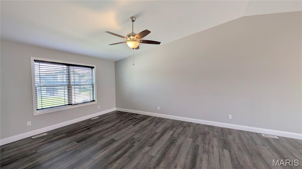 1117 Baseball Dr - Photo 2 of 37