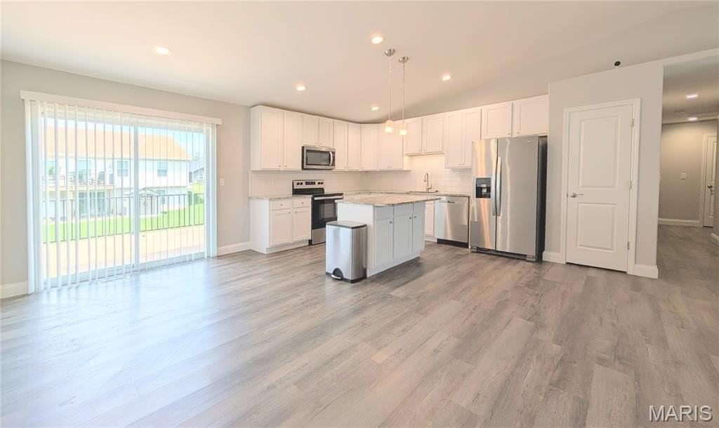 1117 Baseball Dr - Photo 6 of 37