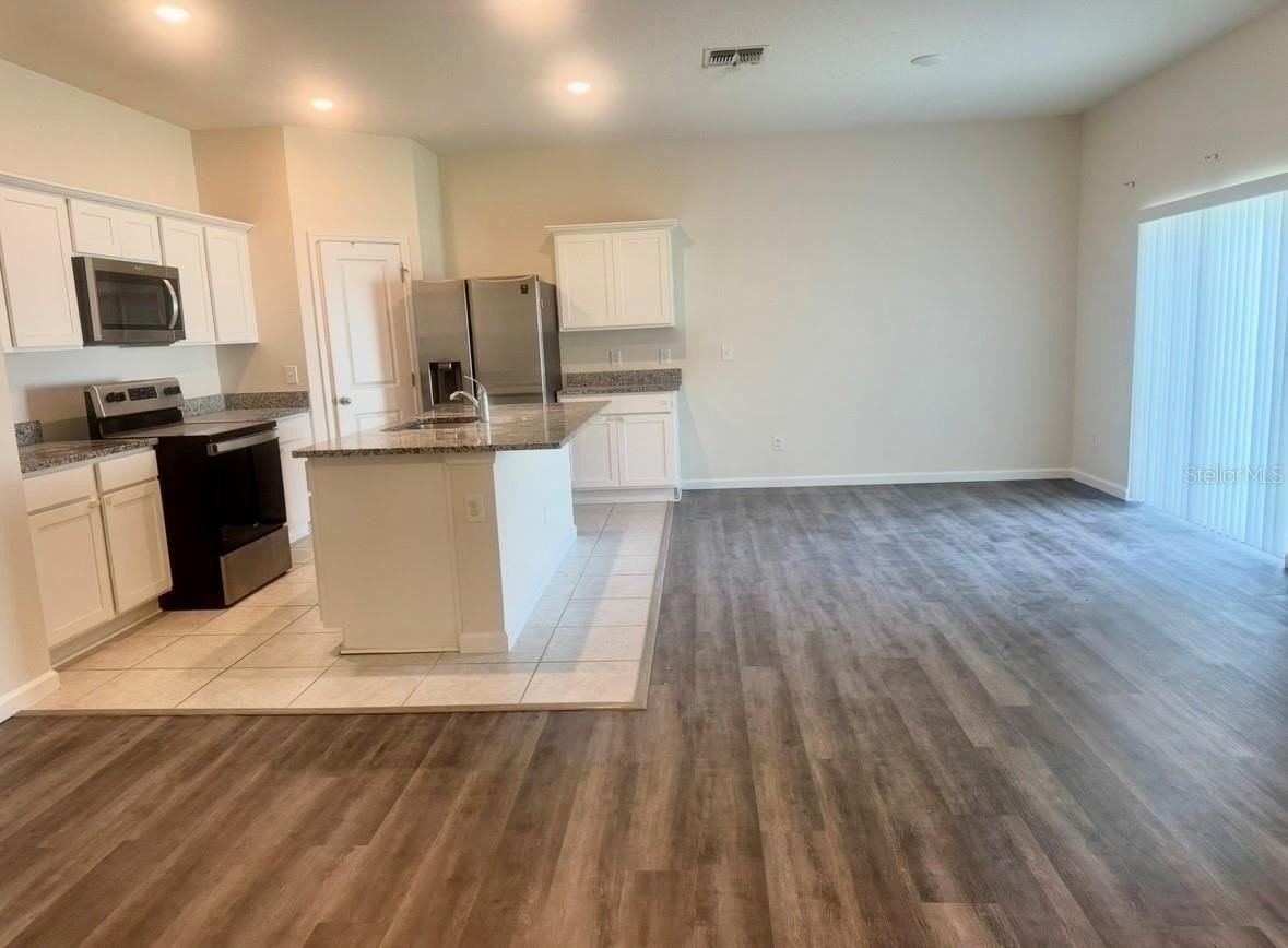 2257 Litchfield Loop - Photo 3 of 31