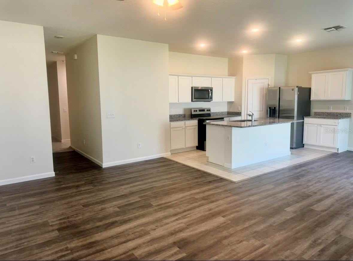 2257 Litchfield Loop - Photo 2 of 31