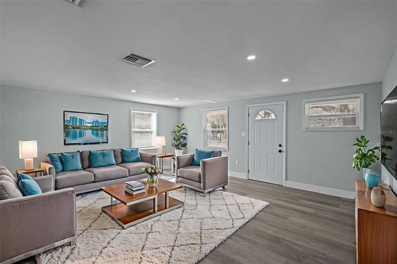 1682 Wilmar Ave - Photo 6 of 32
