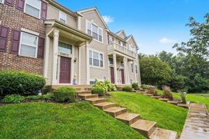 featured image of 24617 Patriot Square Dr S