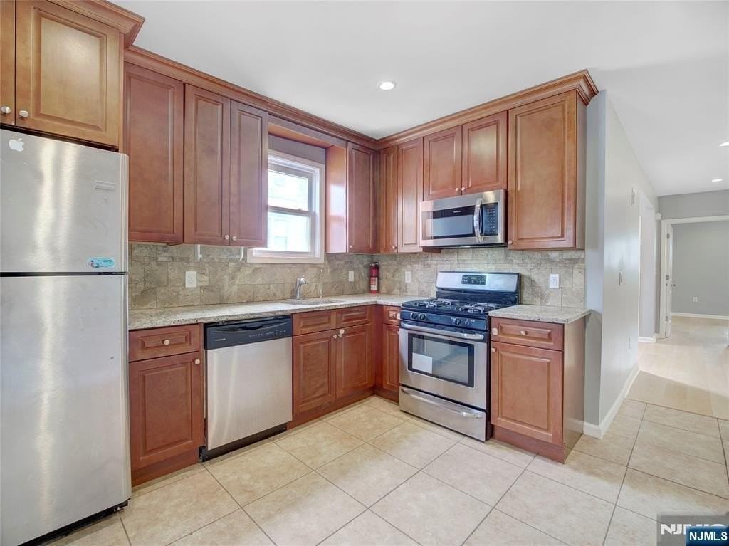 156 Crystal St #1 - Photo 2 of 16
