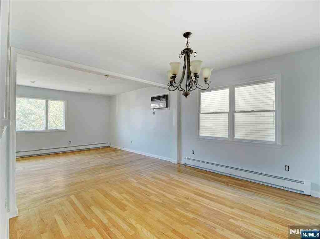 117 Burns Ave #1 - Photo 4 of 14