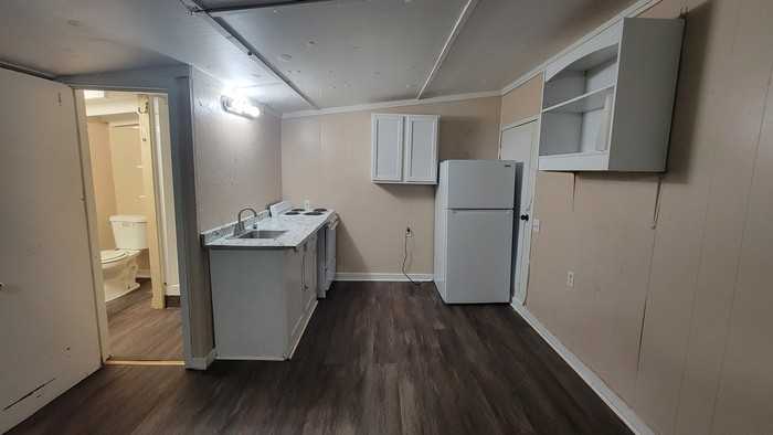 2826 Friendly Ln #8 - Photo 5 of 10
