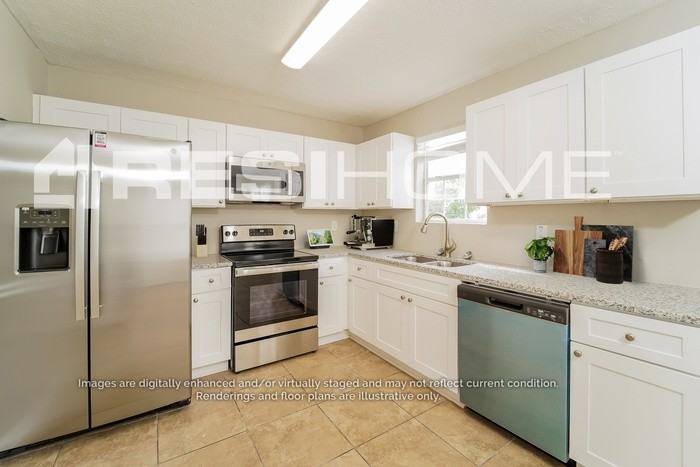 304 Marsh Glen Dr - Photo 3 of 19