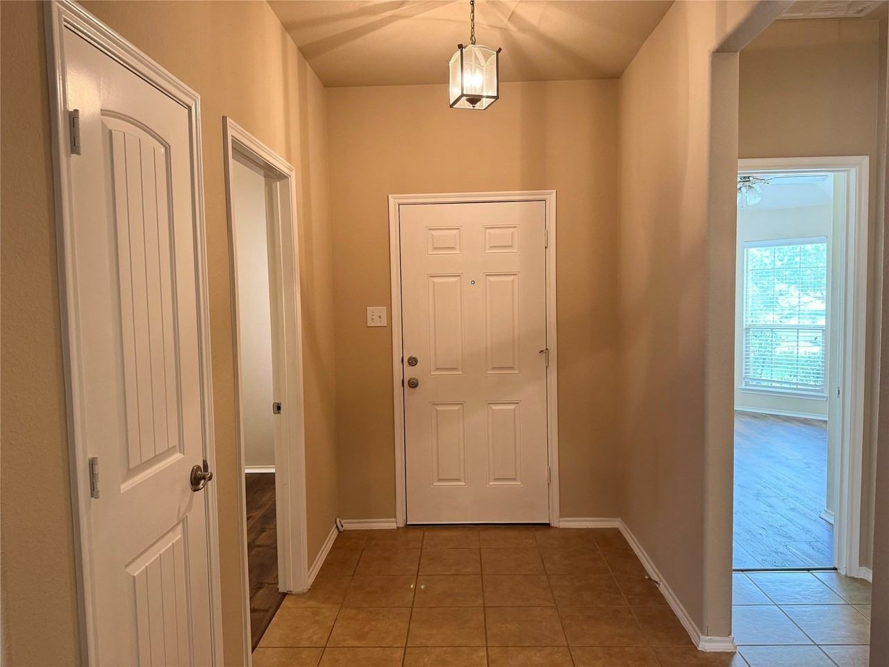 9709 Straightaway Dr - Photo 2 of 29