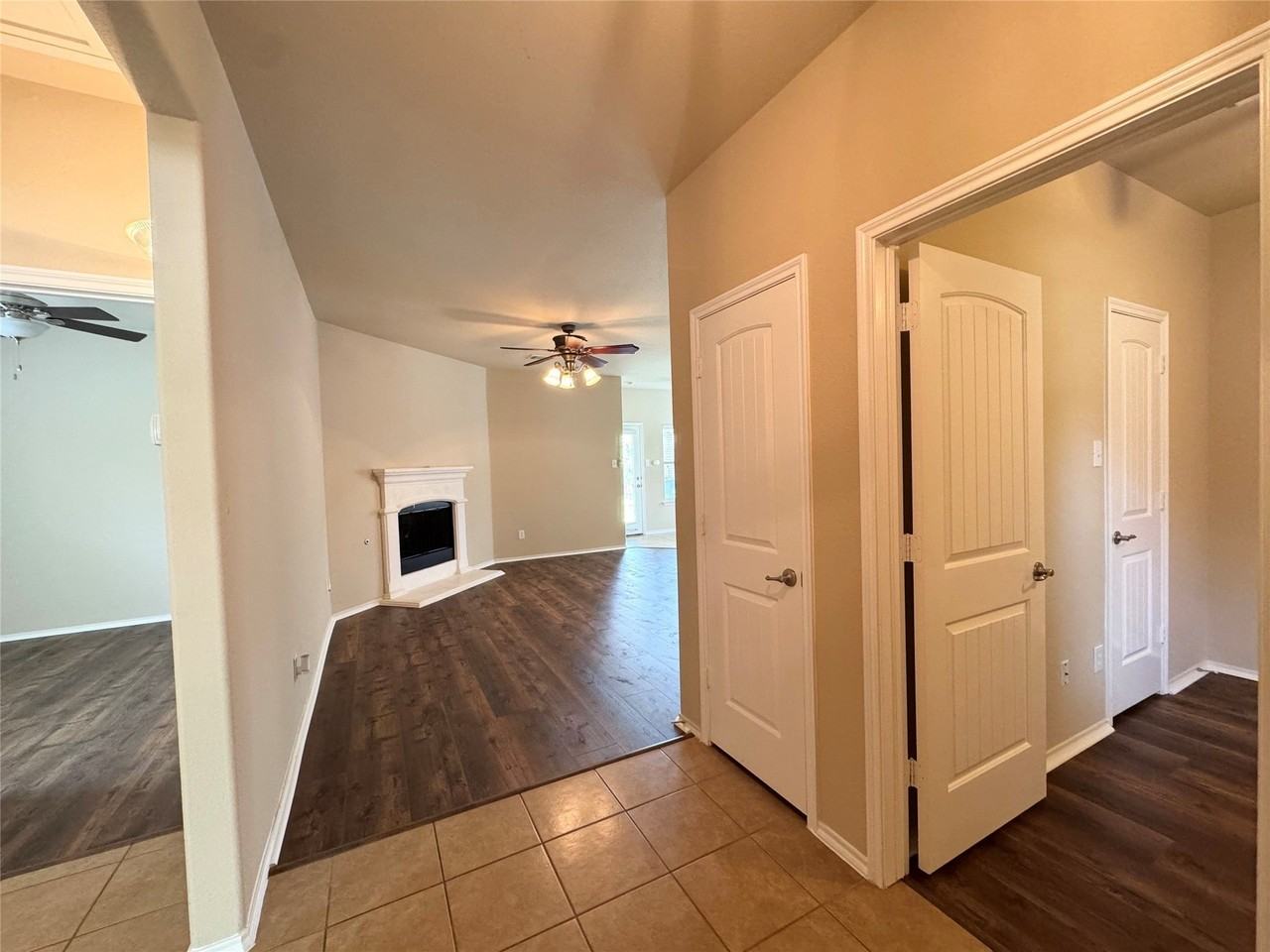 9709 Straightaway Dr - Photo 3 of 29