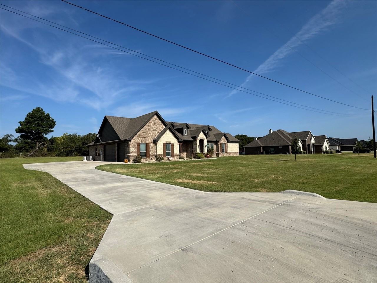 499 Christian Way - Photo 2 of 40