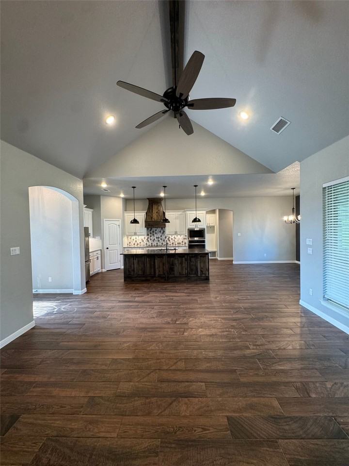 499 Christian Way - Photo 6 of 40