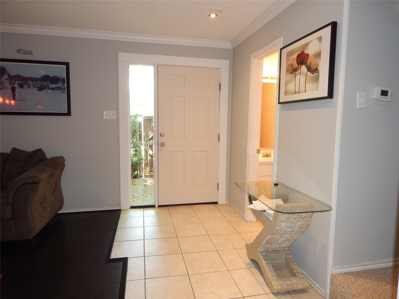 2612 Custer Pkwy #D - Photo 2 of 19