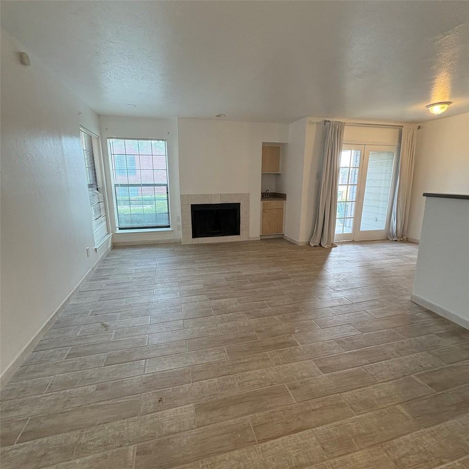 5913 Lake Hubbard Pkwy #123 - Photo 3 of 13