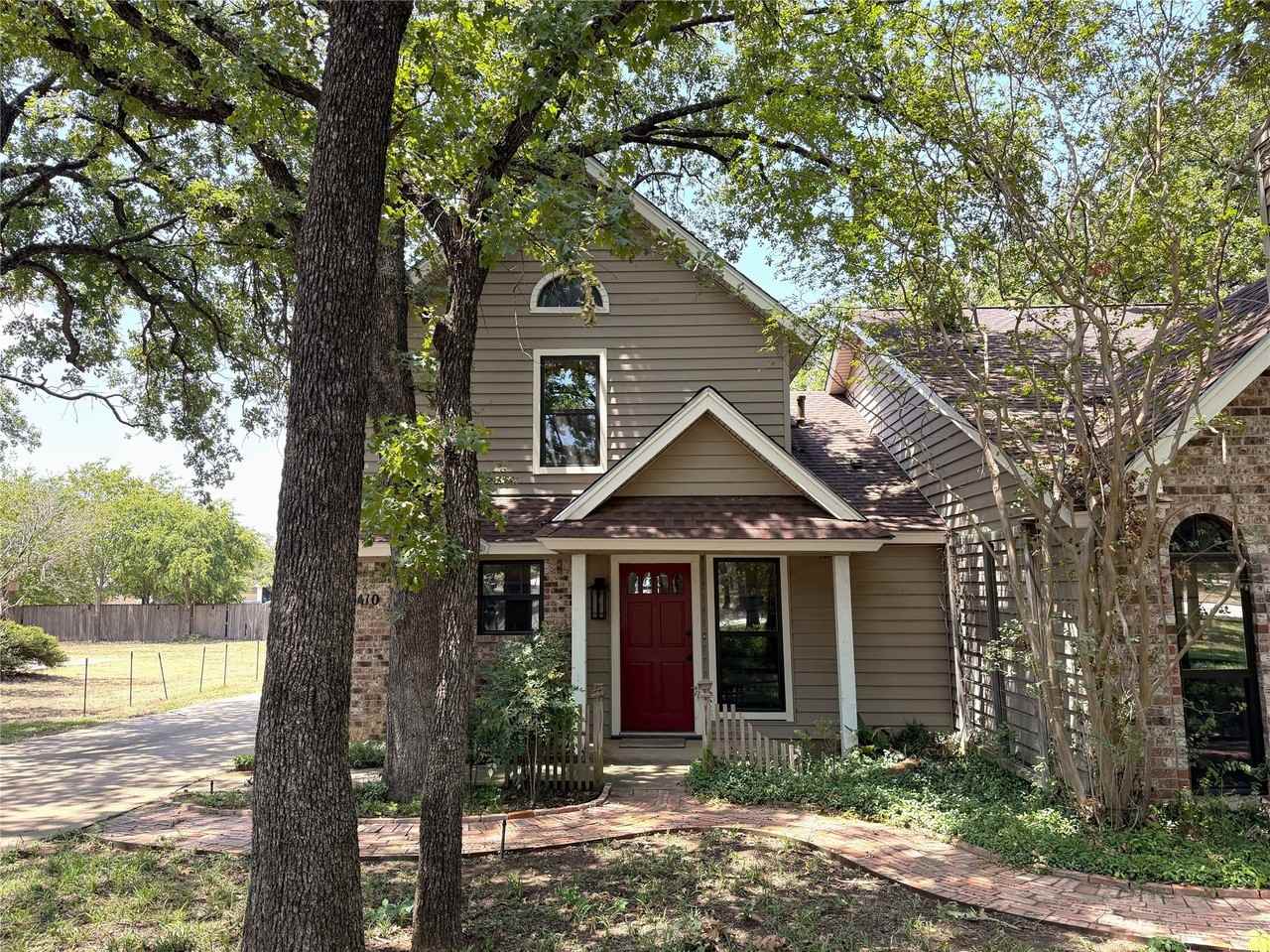 3410 Timberline Dr - Photo 2 of 30