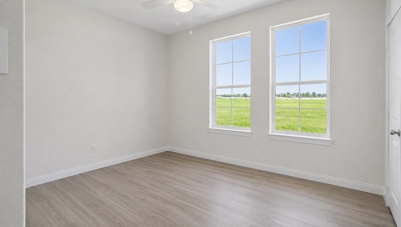 4548 Mona Lisa Ln - Photo 4 of 9