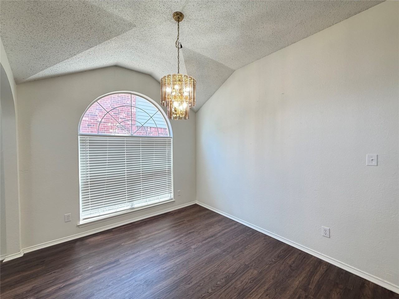 6224 St Leonard Dr - Photo 3 of 20