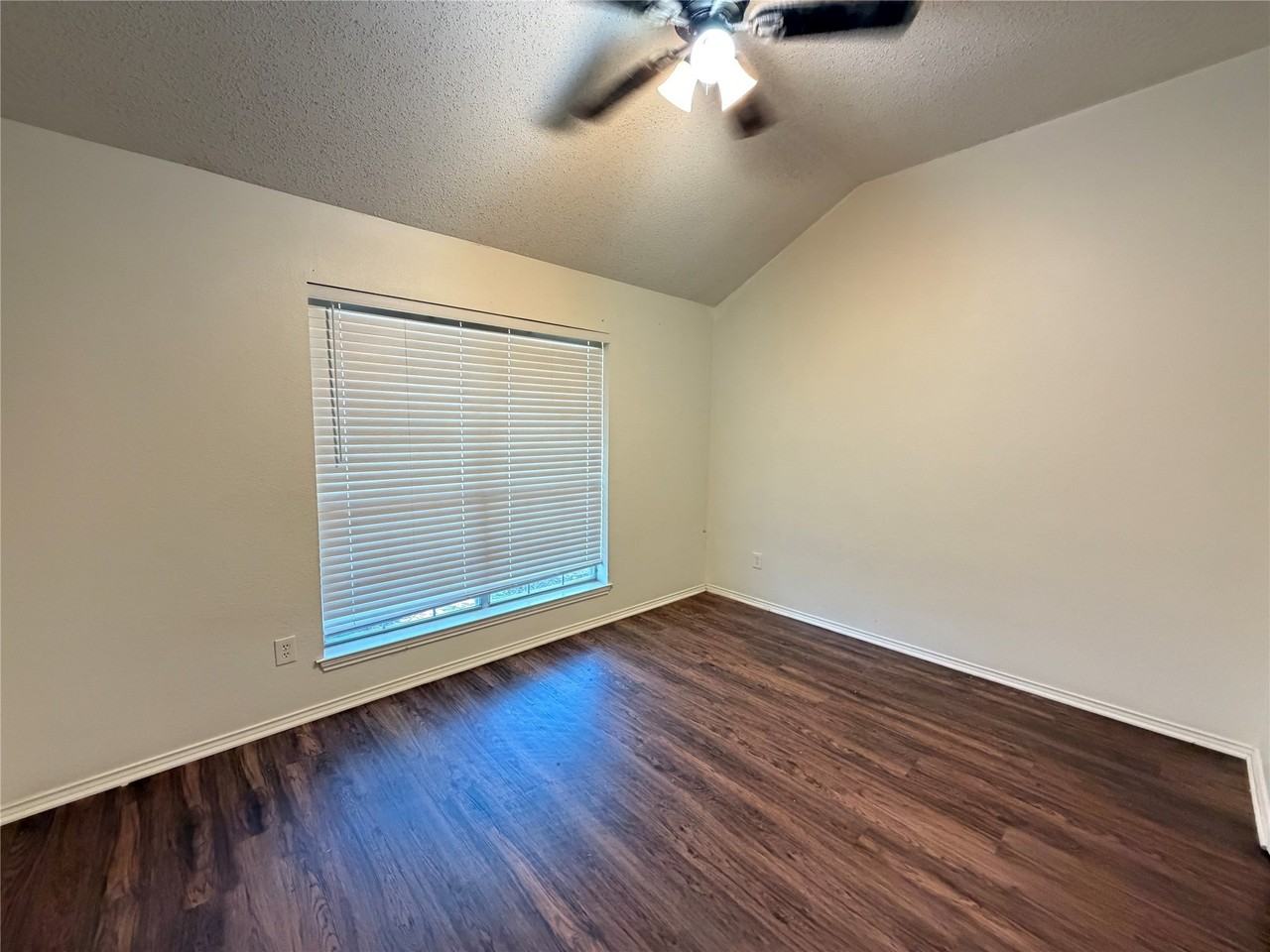 6224 St Leonard Dr - Photo 5 of 20