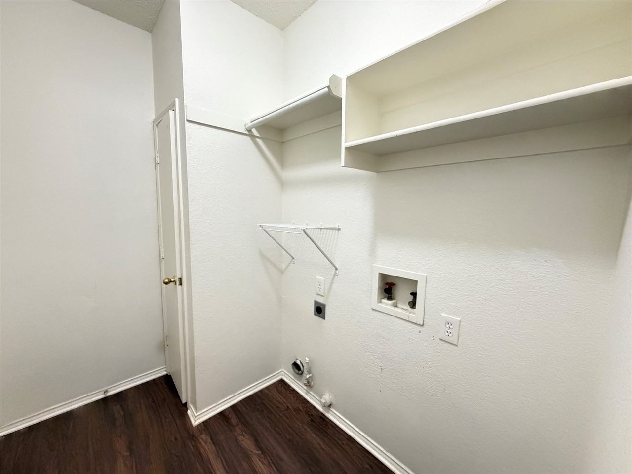 6224 St Leonard Dr - Photo 7 of 20