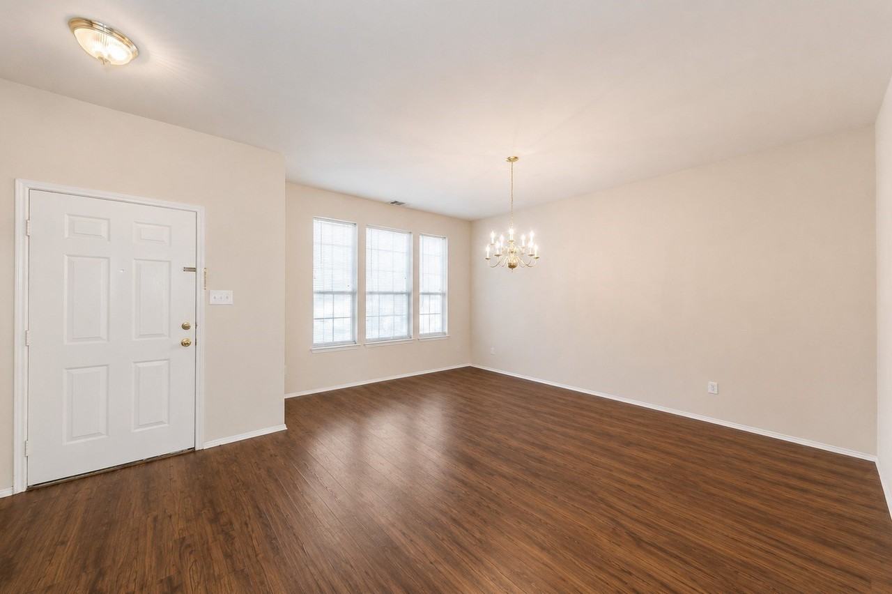 6704 Cambrian Way - Photo 3 of 20