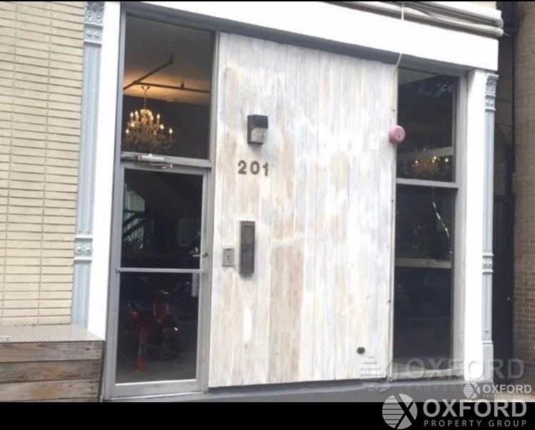 201 E 20th St #3A