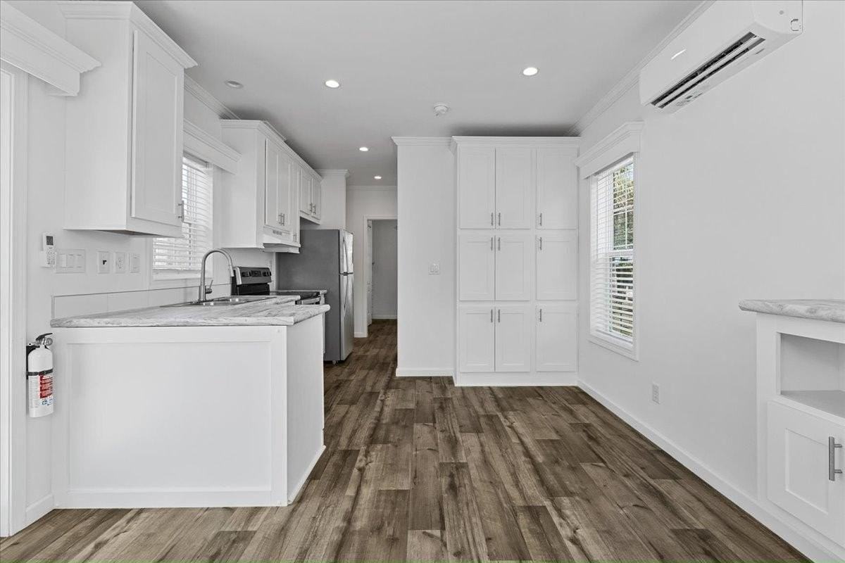 14035 W River Rd #13 - Photo 4 of 18