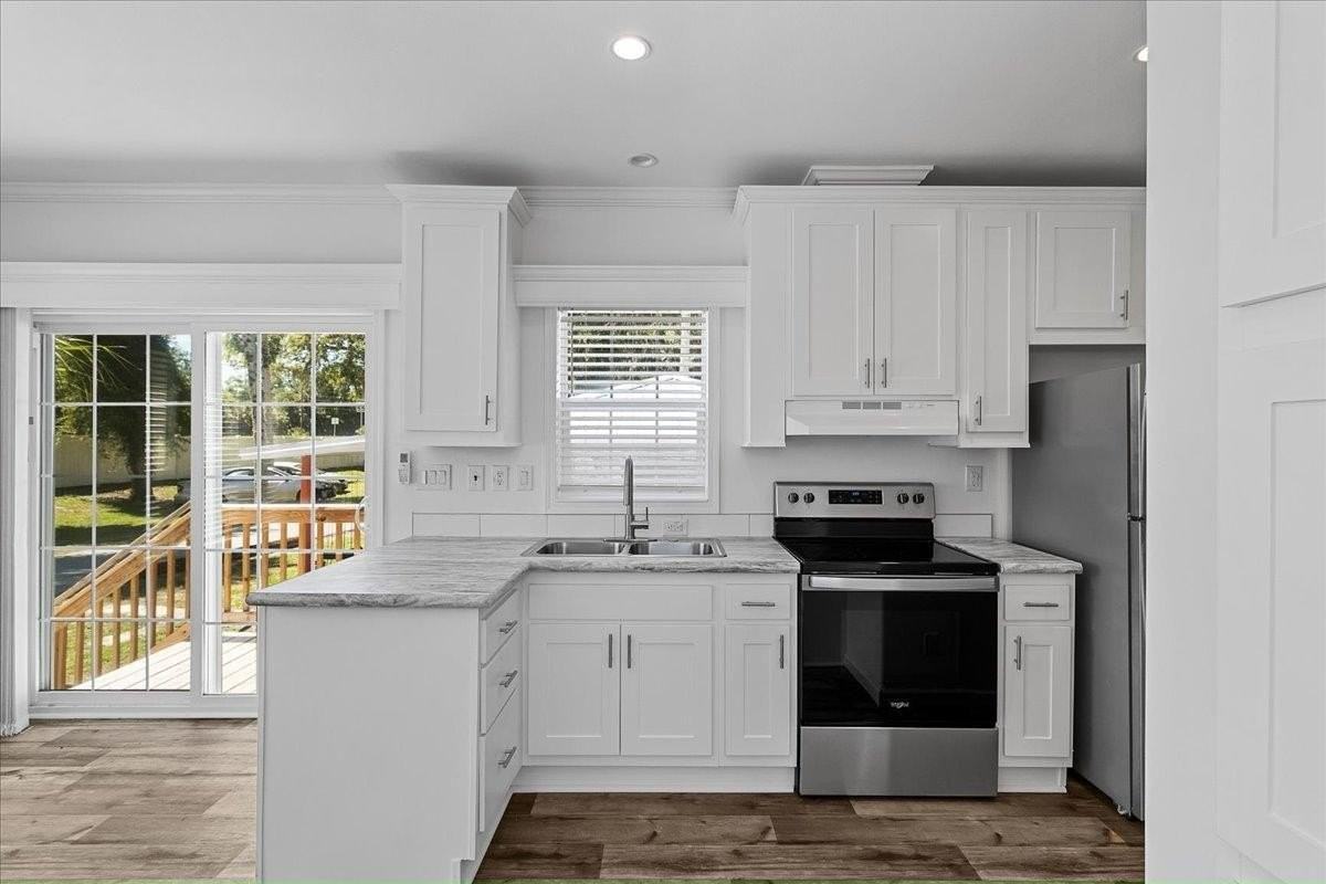 14035 W River Rd #13 - Photo 5 of 18