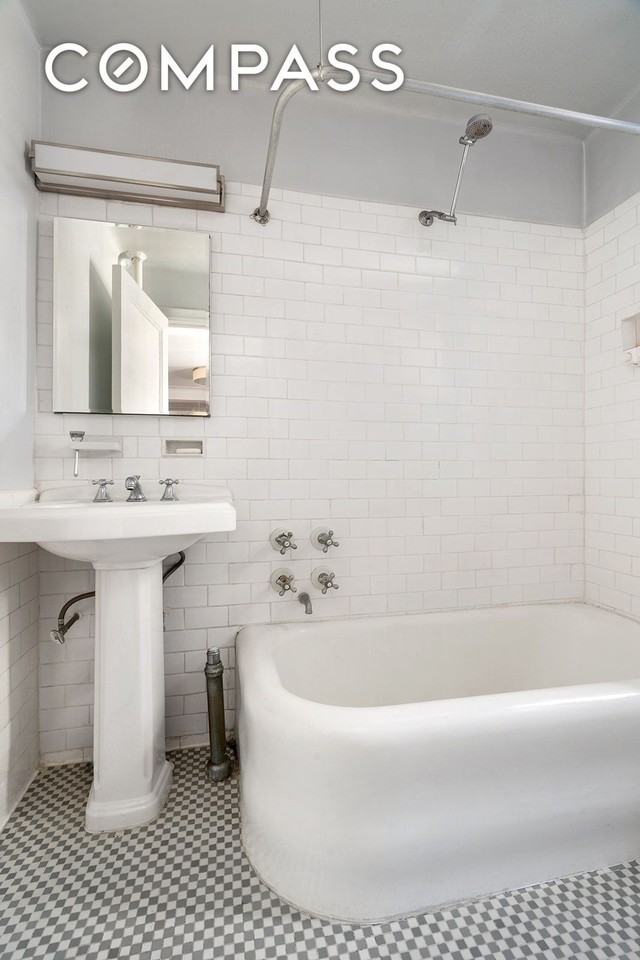 70 Remsen St #F7 - Photo 5 of 6
