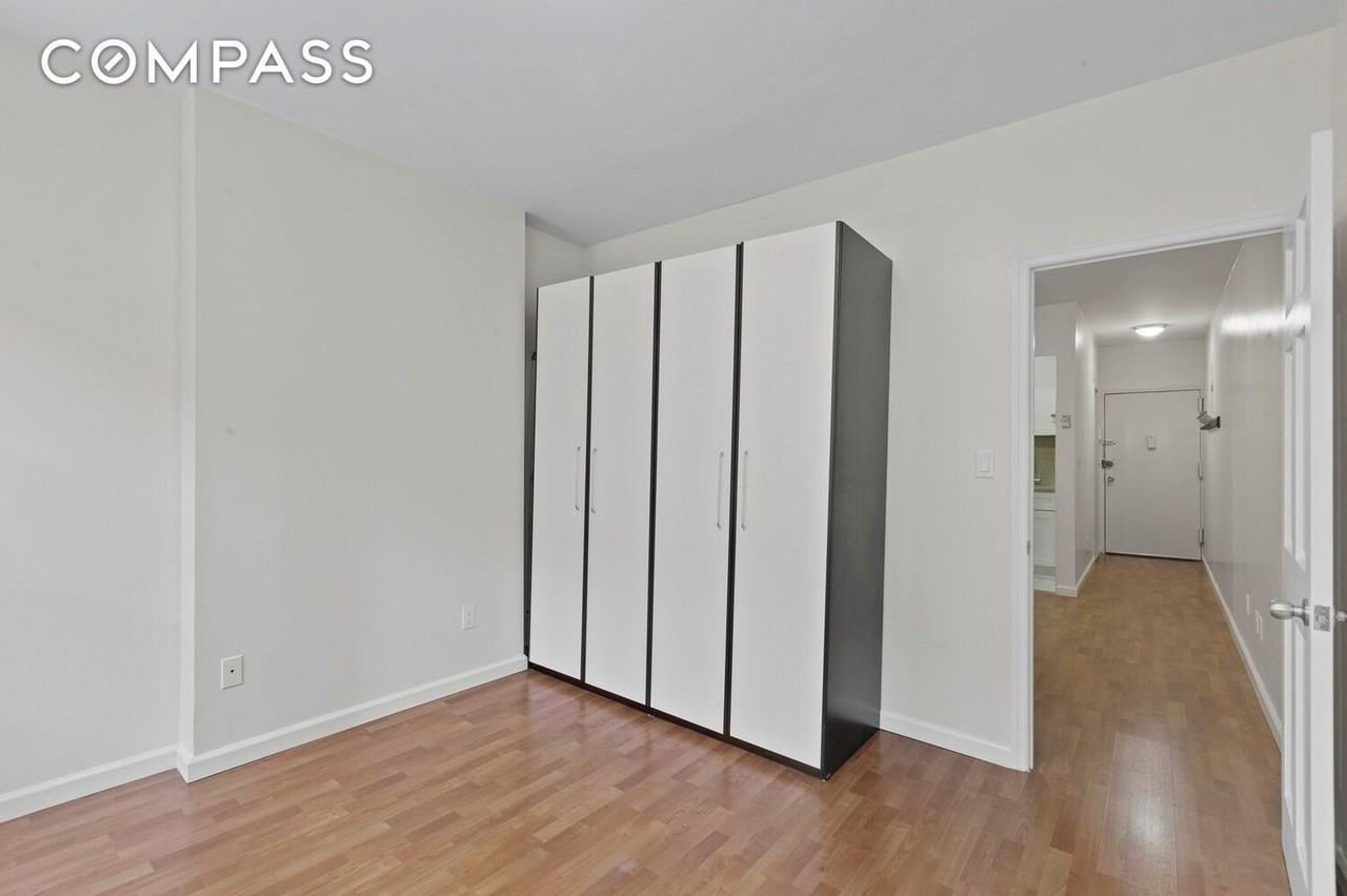 14 Orchard St #3E - Photo 2 of 8