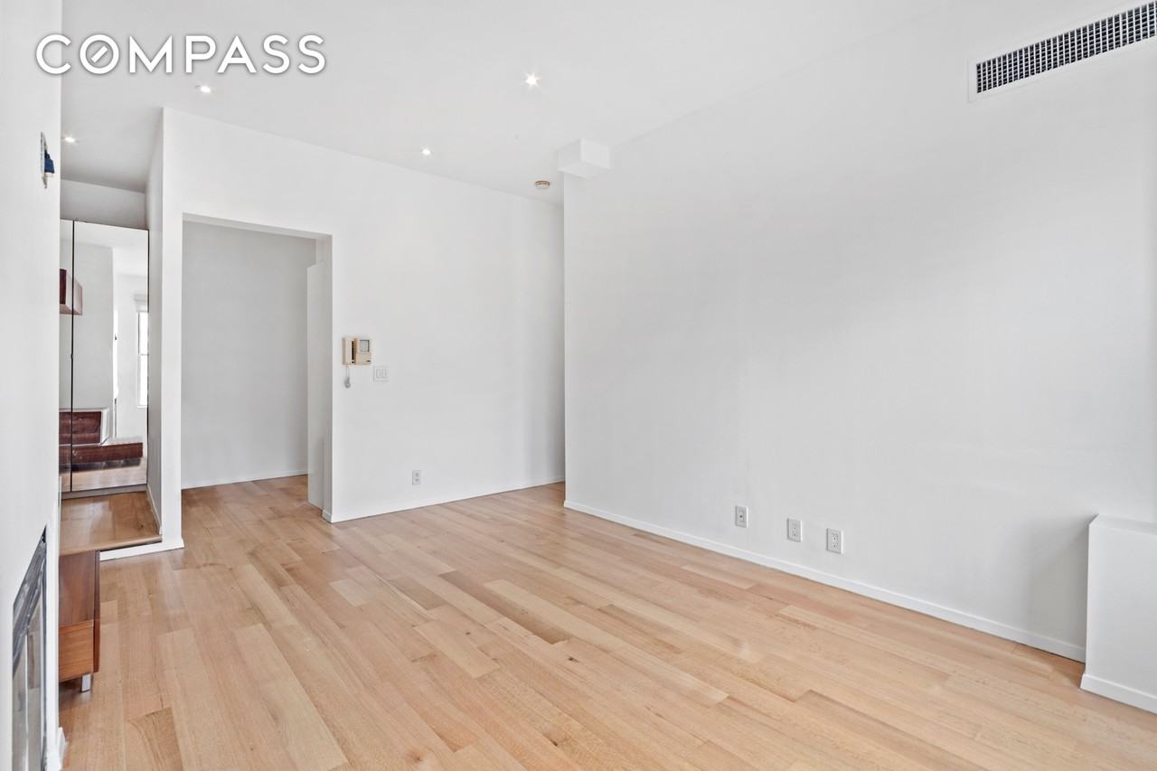 75 Poplar St #3L - Photo 2 of 10
