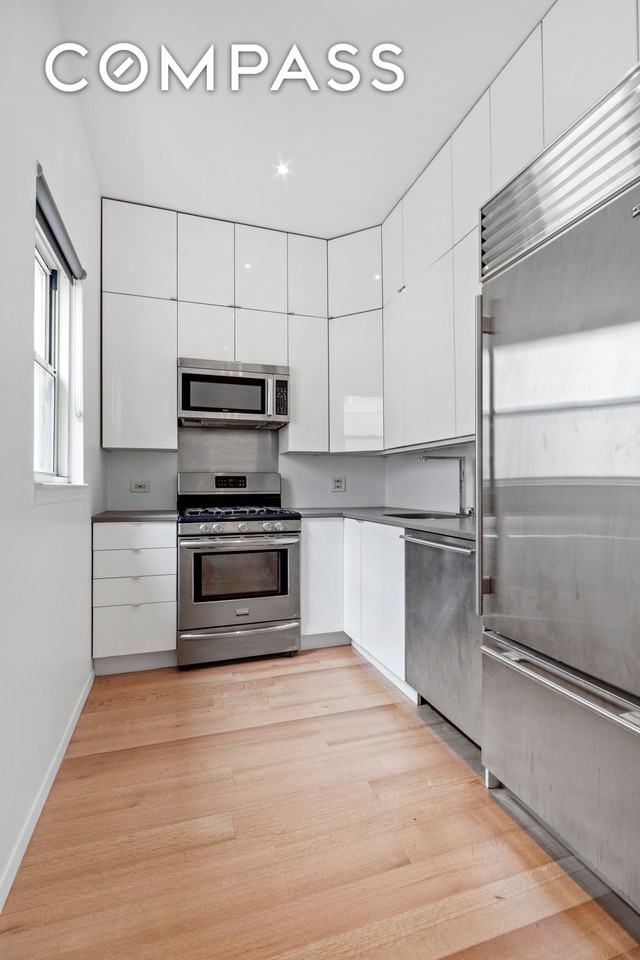75 Poplar St #3L - Photo 3 of 10