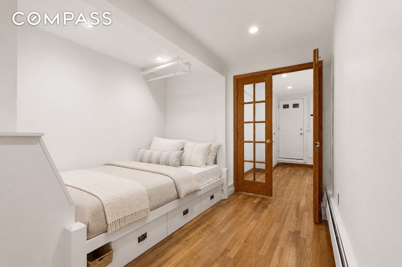119 Bank St #B - Photo 6 of 18