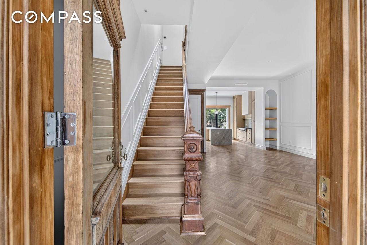 552 Macon St #2 - Photo 7 of 24