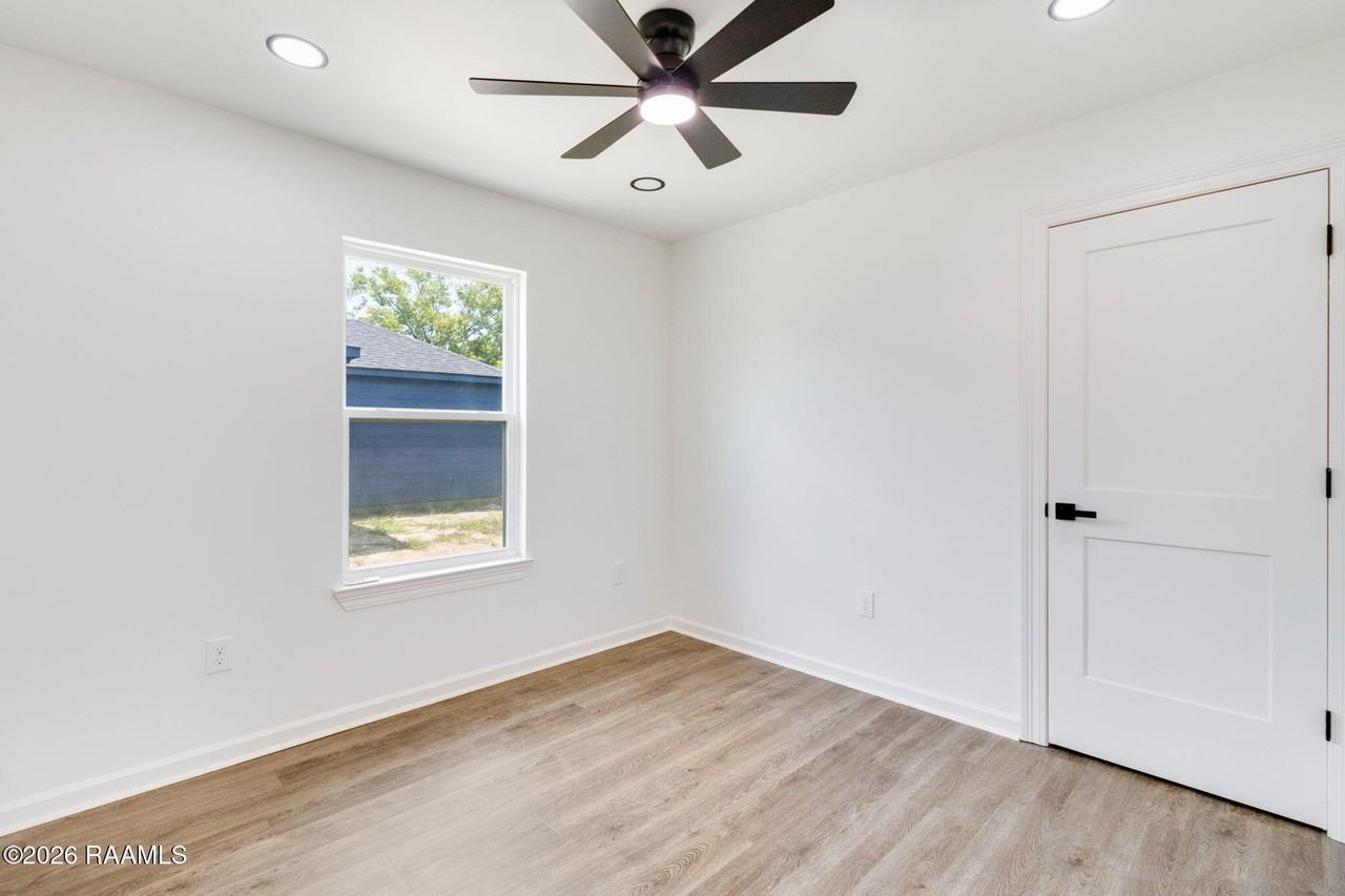 146 Racca Rd - Photo 3 of 16