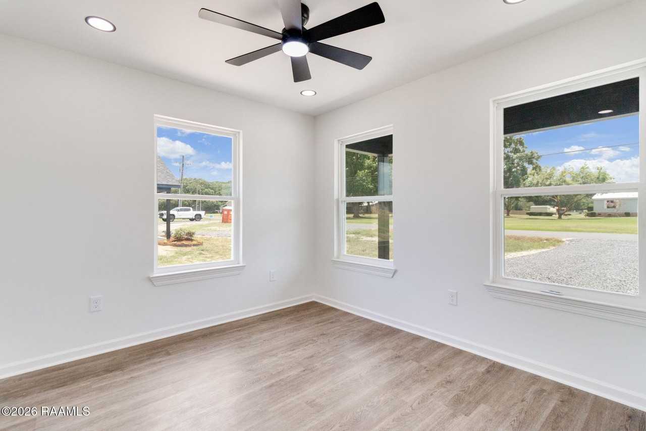 140 Racca Rd - Photo 4 of 16