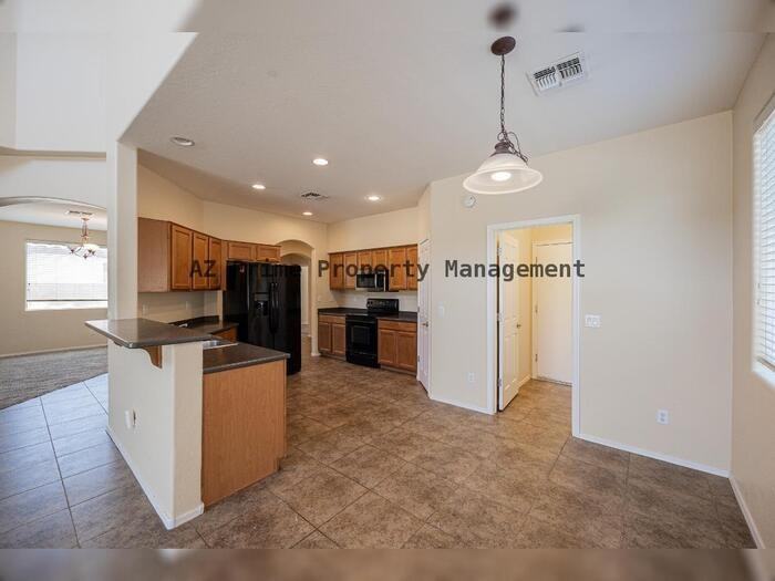 4418 W Hower Rd - Photo 7 of 35