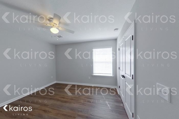 13 Cottage Grove Dr - Photo 4 of 20