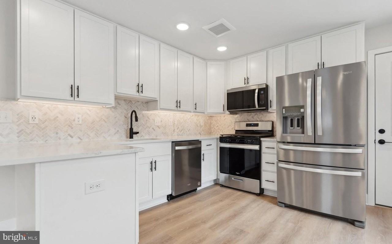 143 Bannister Ave - Photo 7 of 13