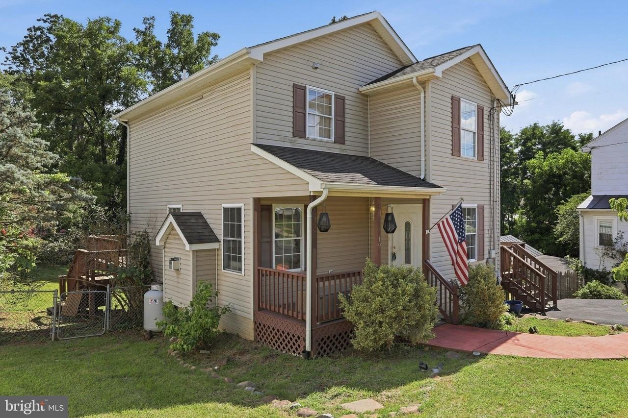 19 Fairview Ave - Photo 2 of 40