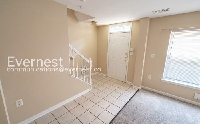 21803 Flanders Ct - Photo 6 of 37