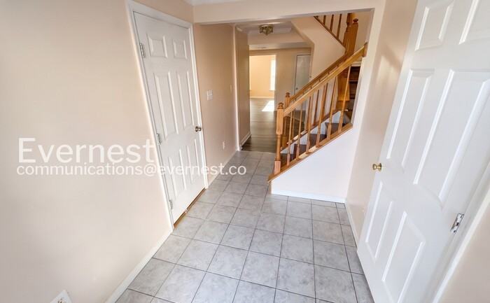 11024 Gander Ct - Photo 3 of 23