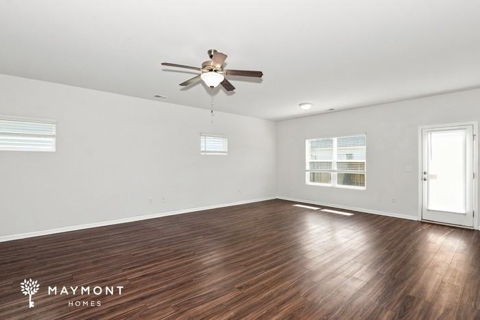 212 Dorian Loop - Photo 4 of 15