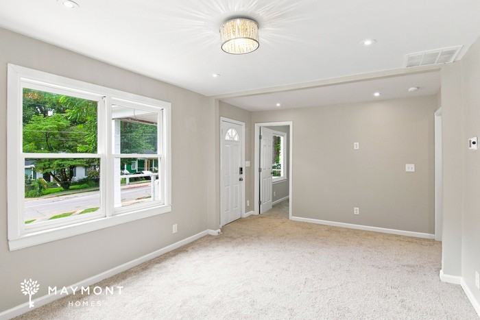 269 Moreland Way - Photo 4 of 12