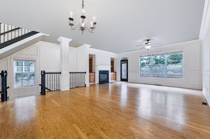 5756 Pine Oak Dr - Photo 3 of 32