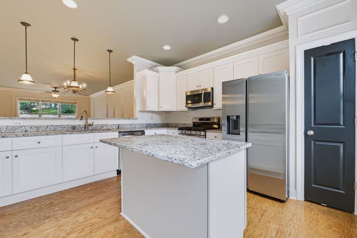 5756 Pine Oak Dr - Photo 6 of 32
