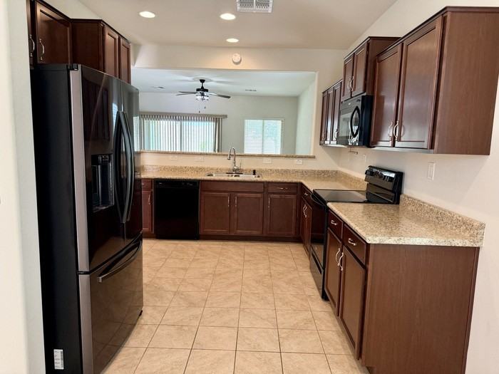5424 W Heritage Way - Photo 5 of 39