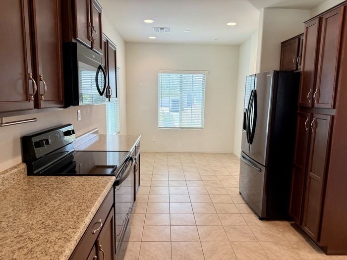 5424 W Heritage Way - Photo 6 of 39