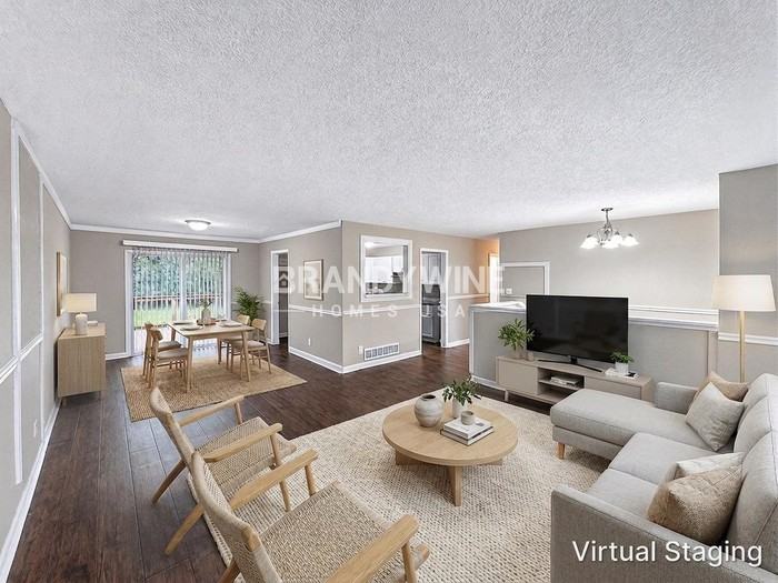 1044 Baker Ln - Photo 3 of 24