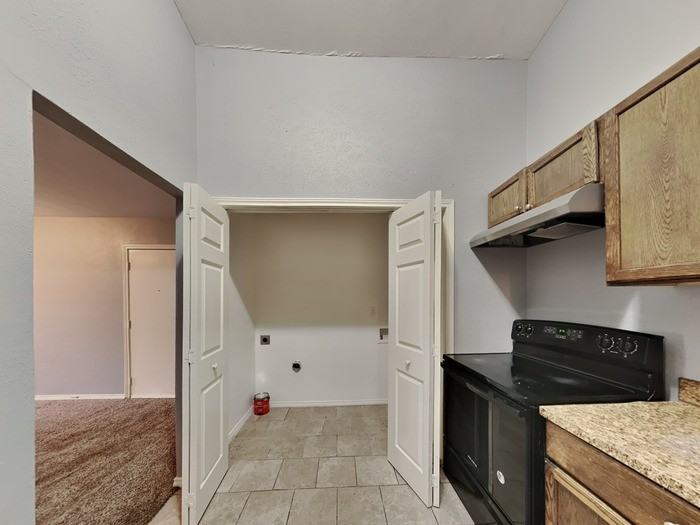 2405 Cripple Creek Dr - Photo 6 of 17