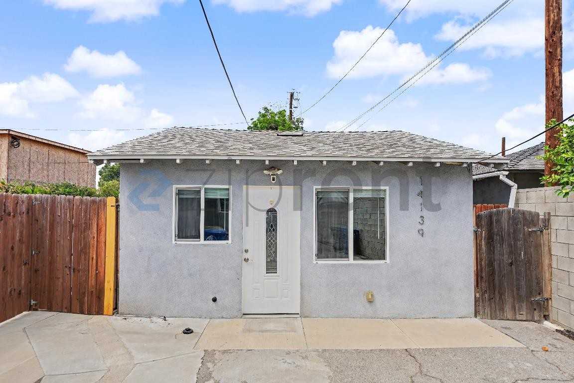 14139 Gault St - Photo 6 of 16