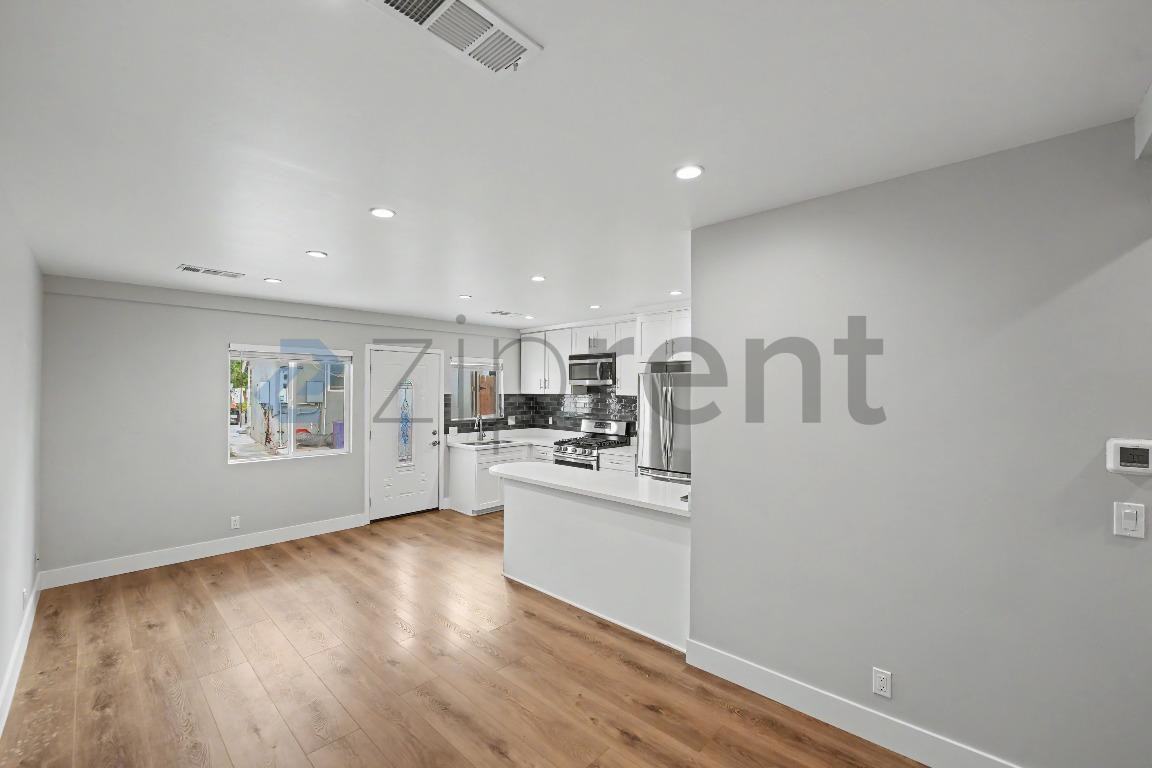 14139 Gault St - Photo 2 of 16